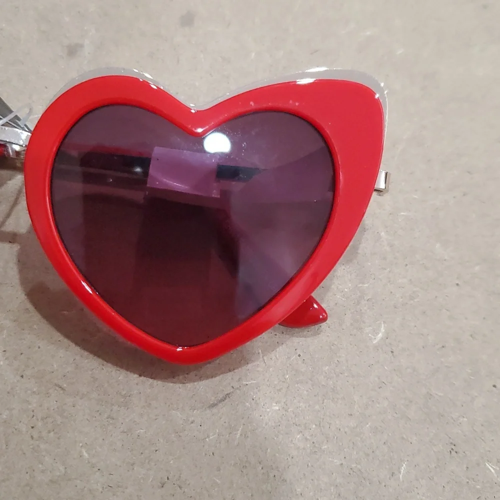 Red heart shaped cat eye retro vintage pinup style sunglasses new‎